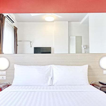 Red Planet Phuket Patong - Sha Extra Plus Exteriör bild
